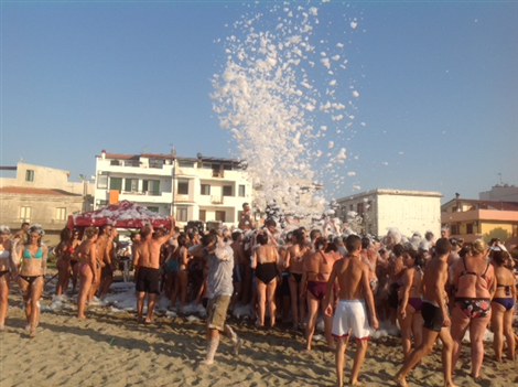 Spiaggia Tonnarella 2013 - Schiuma party